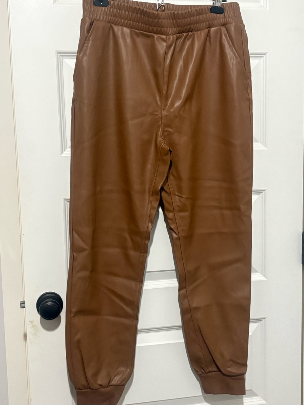 NWT RD Style Cognac Vegan Leather Jogger Pant Size Large - Picture 5 of 7